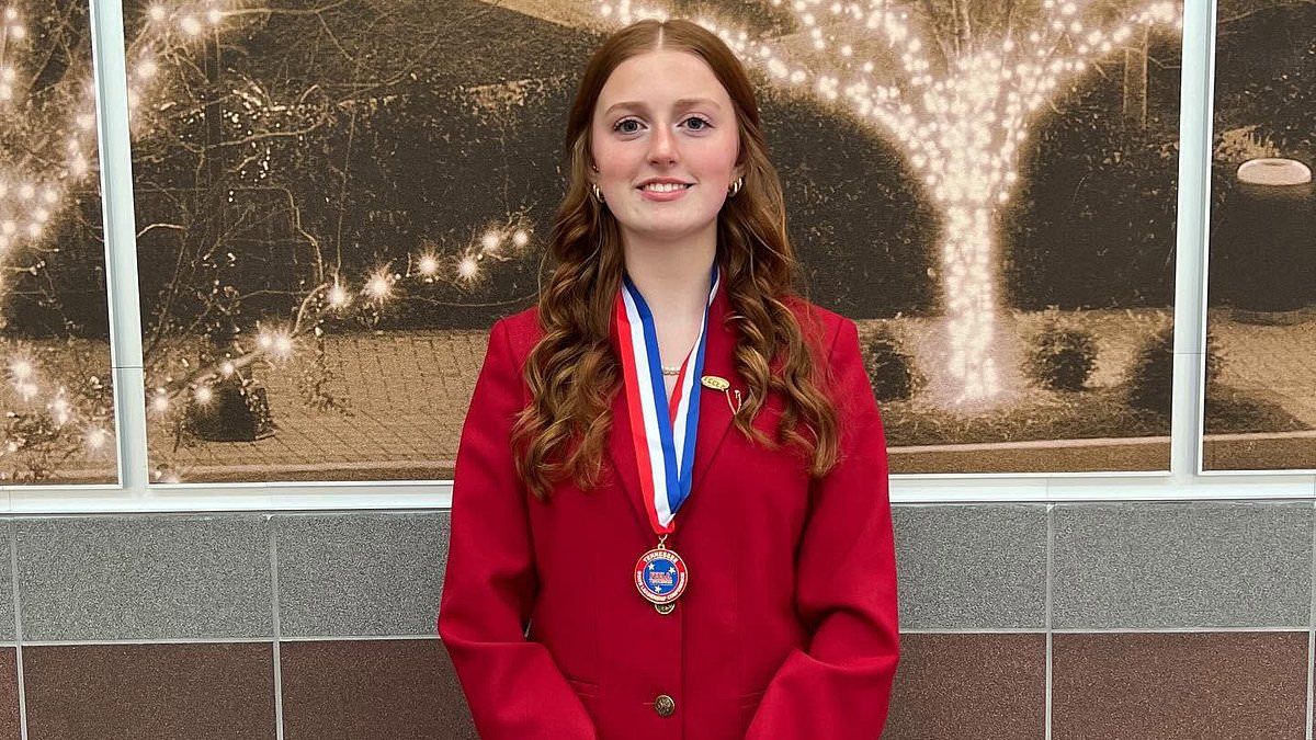 Disgusted schoolgirl speaks out after board member sparked fury by telling her 'God, you're hot' during public meeting: Hannah Campbell spoke out publicly for the first time about the trauma she experienced when a school board member called her 'hot' during a public meeting. #HannahCampbell #SchoolBoard #PublicMeeting #SpeakUp #StudentVoices 1 d3dd0049c2acfa7ca7e4fb853957e3d18d2f80d2