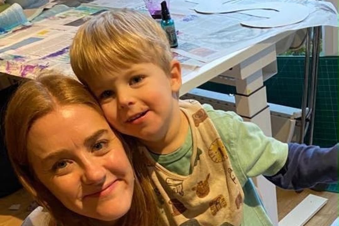 ‘My son’s having seizures due to the heatwaves – mothers like me are terrified’: Thousands of parents have signed Becky Ward’s petition calling on Andy Burnham to adapt British infrastructure, commit to renewable energies over drilling in the North Sea following record-breaking temperatures this year #Heatwave #ClimateCrisis #RenewableEnergy #Parenting #Seizures 1 ef03f37496e45f8a2df5538e38d72376dd785aca