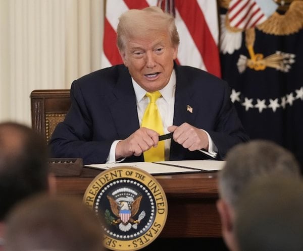 Trump Wins Reprieve From Restoring Slavery Exhibits: A U.S. appeals court on Thursday lifted a judge's order requiring the Trump administration to reinstall dozens of exhibits that it removed from national parks on topics such as slavery and climate change.A three-judge panel of the Boston-based 1st U.S. Circuit Court of... #Trump #SlaveryExhibits #NationalParks #ClimateChange #CourtRuling 1 efc9522ddcaac255d402396a427ff58ff44d9a87