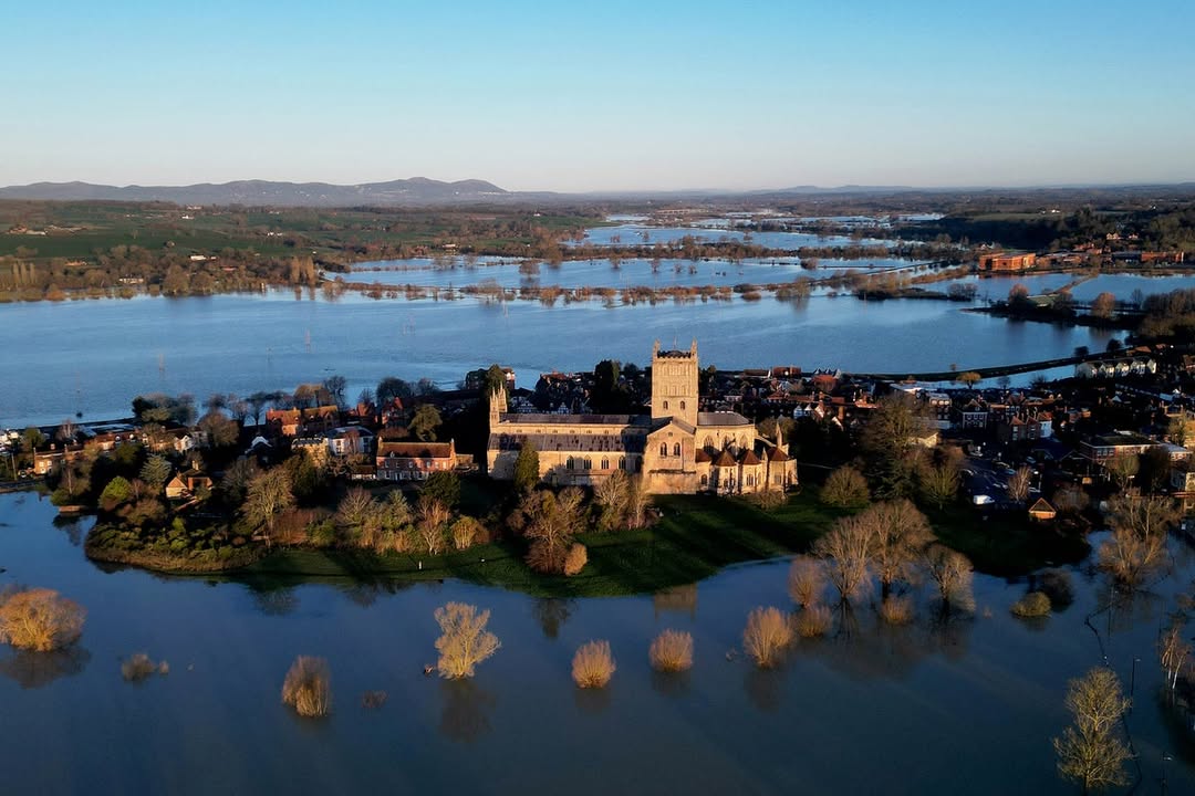 UK’s water crisis could cost lives, former environment secretary warns: Lord Deben has called for a ban on paving over front gardens for parking as an example of measures the incoming government must implement if it is serious about preparing Britain for the consequences of the climate crisis #WaterCrisis #ClimateChange #UKPolitics #Environment #Sustainability 1 f80fe399f1775cd4a1a4180db78239f37d5b409f