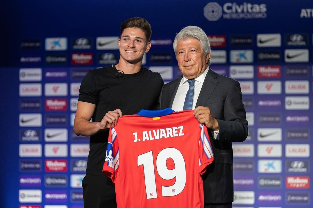 FC Barcelona Receives Alvarez Warning From Atletico Madrid President: Atletico Madrid President Enrique Cerezo has warned FC Barcelona that his club doesn't want to sell star player Julian Alvarez. #Barcelona #AtleticoMadrid #JulianAlvarez #LaLiga #FootballNews 1 fababf3f403f54519bfdda1d3245a91adb671d8f