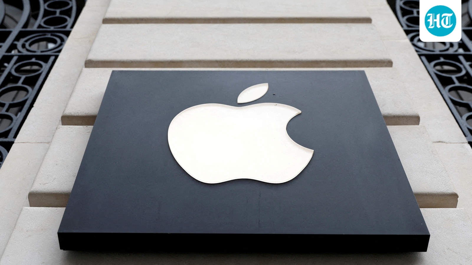 Why Apple was spending $35 million every year flying engineers to China 1 04db159f1cb2e411b3a2aba8bc991adee835e0549de82cd8f8acdf7e2700324a