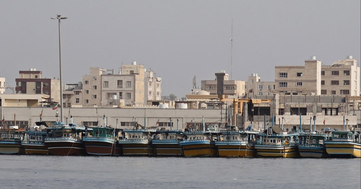 Iran sets new terms for reopening the Strait of Hormuz: President Trump said the U.S. is only "semi-negotiating" with Iran after it laid out new terms for reopening the Strait of Hormuz. Imtiaz Tyab has the latest. #Iran #StraitOfHormuz #Negotiation #Trump #Geopolitics 1 078e65093eb634a90cddcaab83c92255ec38f29f
