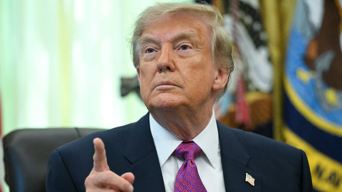 Federal judge temporarily halts Trump's executive order to restrict mail-in ballots 1 0a24ecc9ff6b2f4fd8dce95429b6144b040b823987a400fbe5d341a8c6a6f1d9