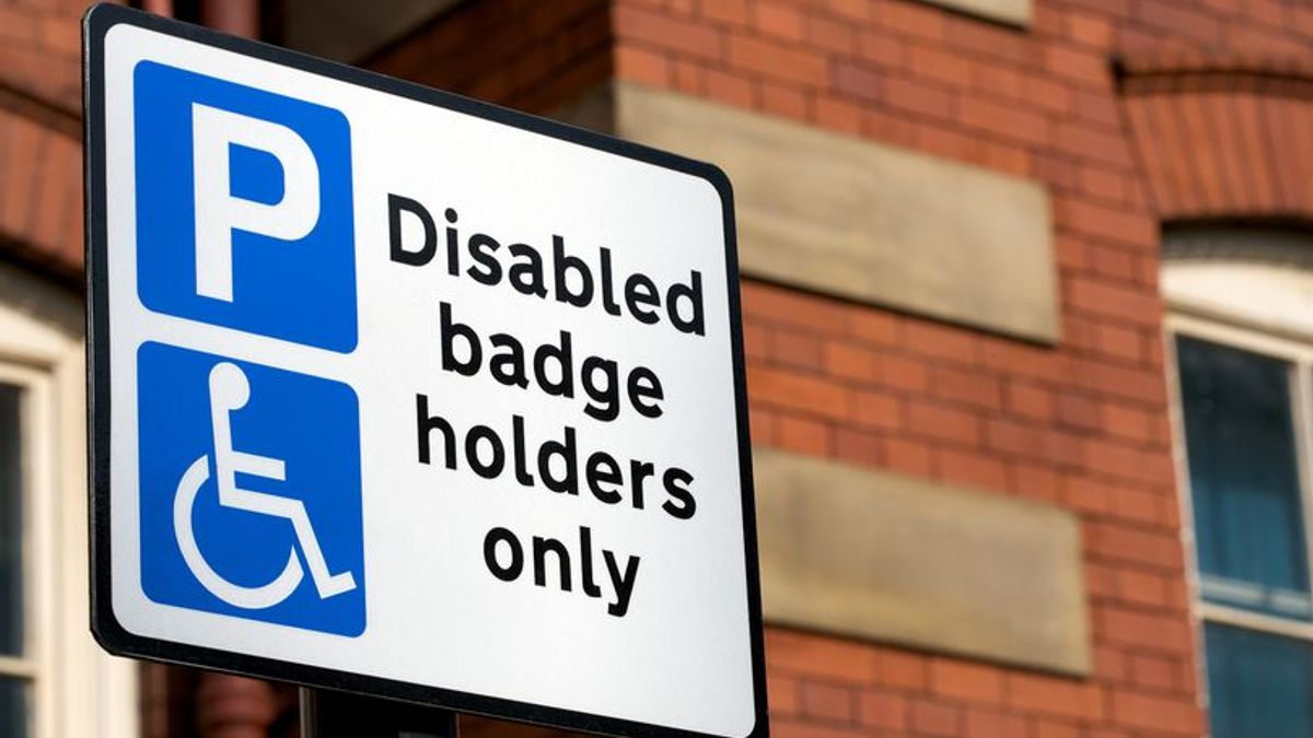 New PIP reforms could impact Blue Badge eligibility or people on Motability Scheme 1 0ca792c617e454606b8425cd954255e233e96d2f27b8c3ae9acb8ac490a1be54