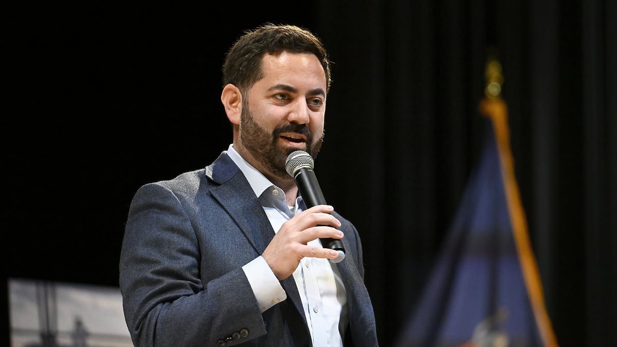 Battleground Republican brutally roasted for skin-tight look in chirpy re-election ad 1 0ebb2a3e16764eb6c792b4f46dcb134049027dbbc9bc46c7fd3c2077ceea12ca