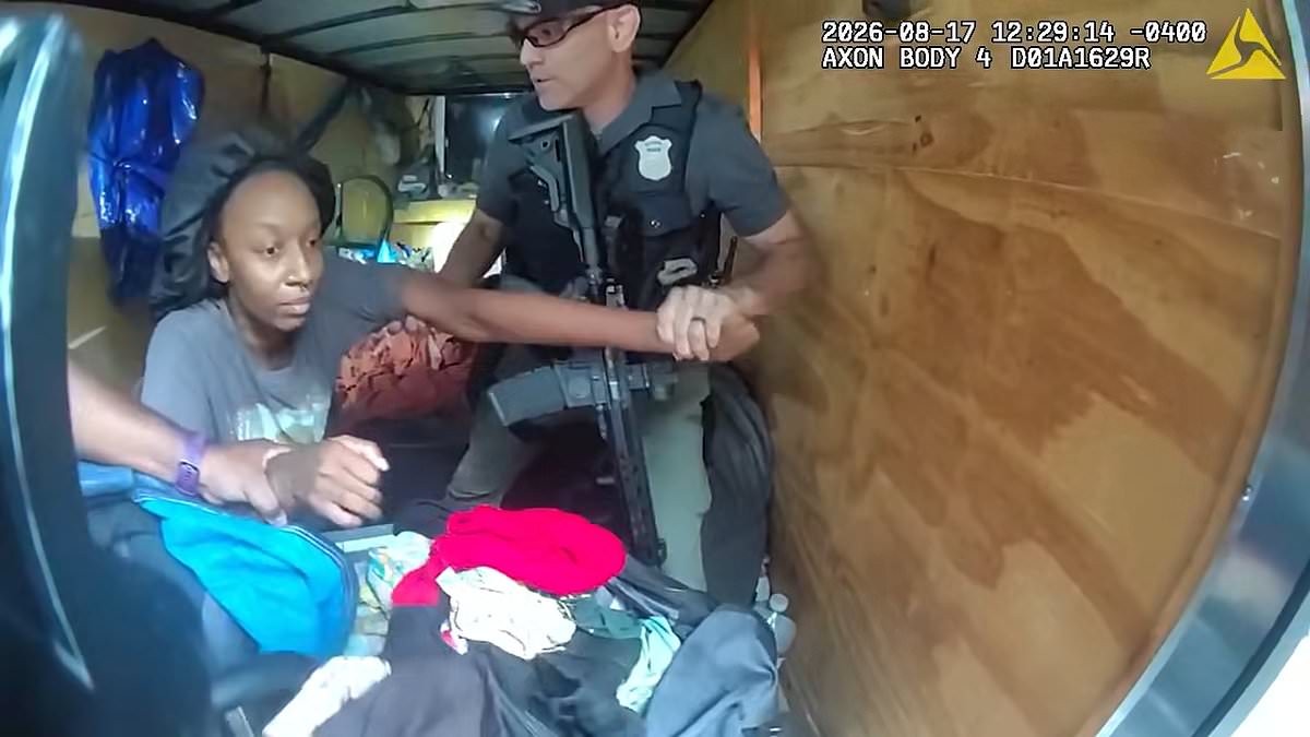 Incredible moment two young girls are rescued from sweltering trailer after being abducted by babysitter 1 1042485e35cc8071ec6fed164b28ae6d63f78354160d5a917fad5ae311478e43