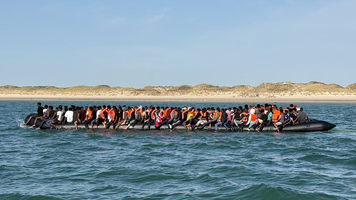 The new mega-dinghies that can bring hundreds of migrants at a time to Britain are earning the gangsters who run them millions 1 14c70848d58cb88ada193784a5d0088c1210da7622d0ff9491dd9a32f3bfebe4