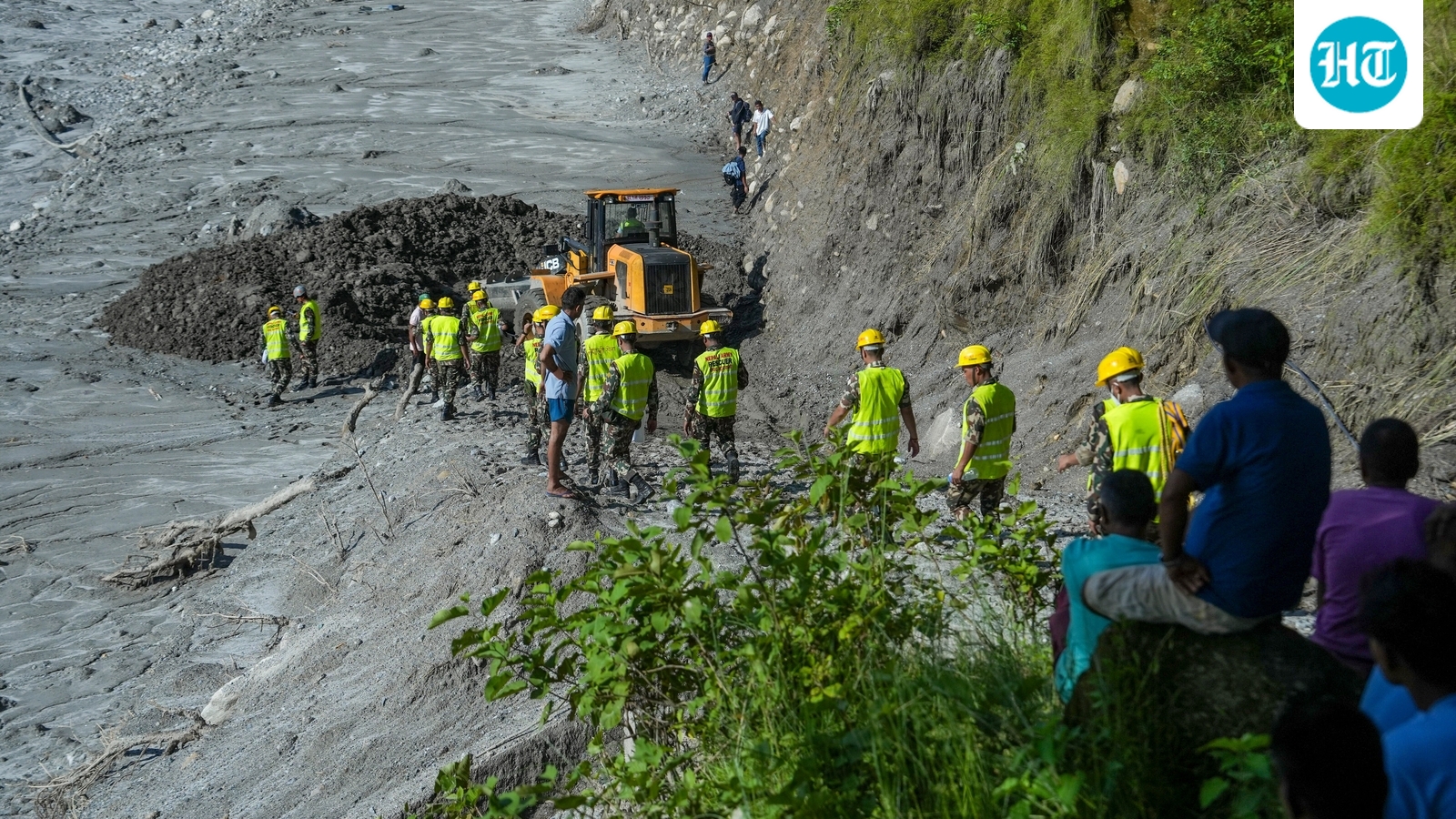 32 injured as bus carrying Nepal flood evacuees from Rasuwa crashes in Danda 1 1f03c7f569cf198578086471599e6eec3746a89221f223768ad05f241dea95dd