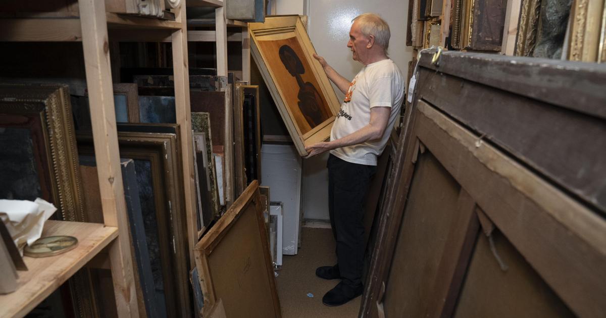 Why a miner's son built a £10m Scottish art collection - and wants to give it away: Peter Shaw reveals how a Bellshill miners' row childhood inspired him to build a £10 million Scottish art collection and his vision for a new public gallery beyond Scotland's cultural elite. #ScottishArt #ArtCollection #PublicGallery #CulturalHeritage #ArtForAll 1 2441bc4df5354b147ffc98583a977613f472fc3e