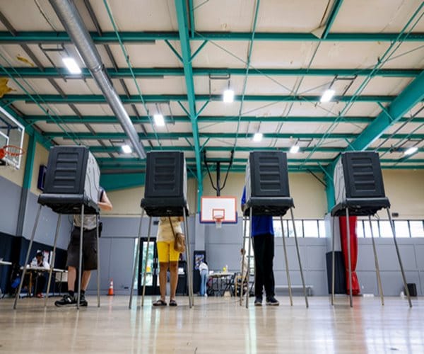 Noncitizen Voting Claims Shape Midterm Challenges 1 27a8d3d9dd5e3b77e9876e6f1cfcd05467dc9b60a0ab485d25386b6e3551c5e4