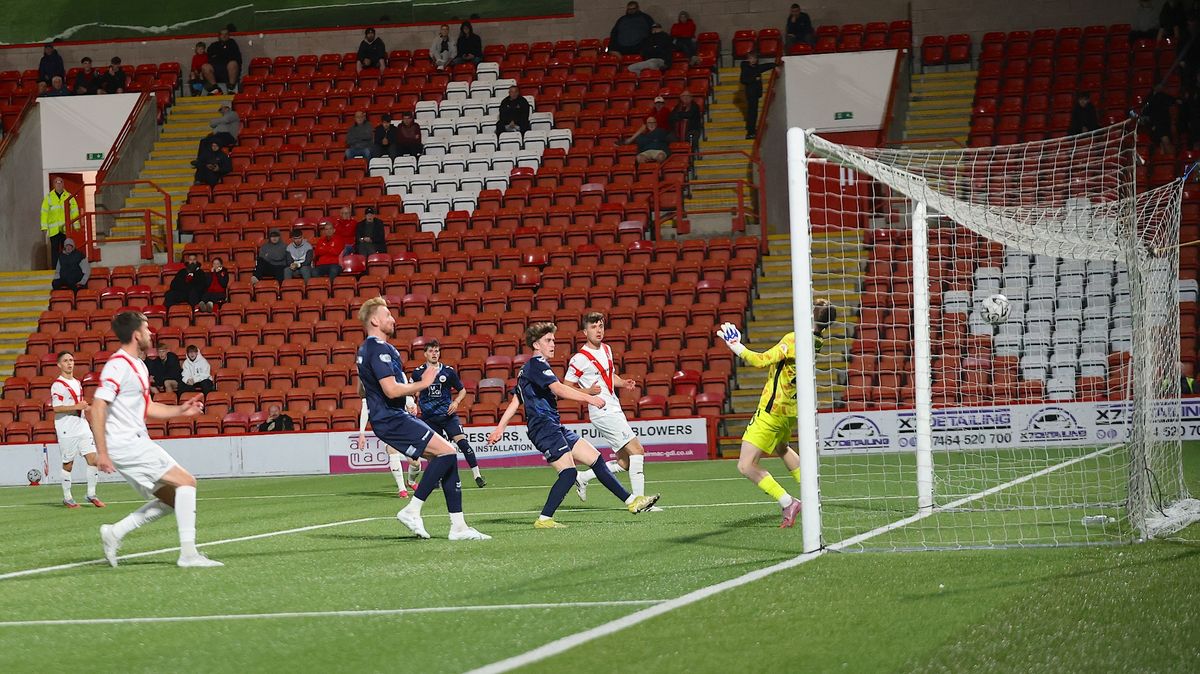 First Stirling goal worth wait for Wright as Binos aim to address league form 1 29eb65e86977866a3d1e010e5314bb5356a2c67185dae514680ca46ab318db40