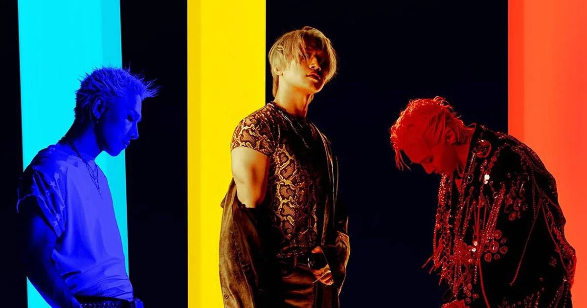 Amid ongoing presales, BigBang's Singapore concert sparks $750 Help-To-Buy service prices: SINGAPORE — With presales for BigBang’s 20th-anniversary concert in Singapore kicking off on Aug 11 and virtual queue numbers on Ticketmaster exceeding 500,000 on the first day, the secondary ticketing market is seeing unprecedented price spikes, with “Help-To-Buy” (HTB) services charging unusually high surcharges.Fans hoping to secure top-tier tickets for the K-pop boy band’s BigBang 2026-2027 World Tour XX: Cosmos show at the National Stadium on Oct 17 are being quoted up to $750 for the proxy booking fee alone — a cost that is billed on top of the official ticket prices, which range from $158 to $498.HTBs act as personal shoppers for concert tickets. Fans pay a fee, and HTBs will help them join virtual queues and navigate the often stressful online experience of trying to buy tickets to highly sought-after concerts. Customers are usually refunded if the service fails to secure the requested tickets.Tickets for the Singapore show go on sale starting with the official VIP membership presale on Aug 11, followed by the Trip.com presale on Aug 12, and the general public sale on Aug 13. #BigBang #Kpop #Concert2023 #TicketSales #SingaporeConcert 1 2bab31f58d51a46d529bff9fc3078aa6a51aa8c5