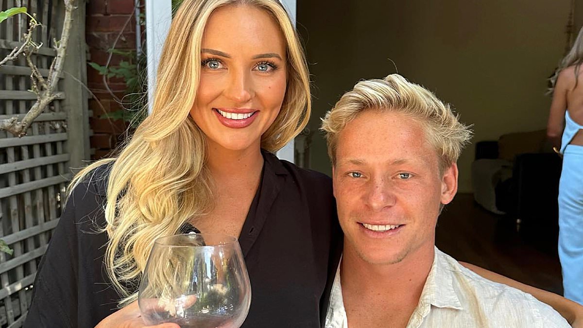 Inside the explosive WhatsApps about alleged Sydney Swans hotel incident: What's NOT true in texts and graphic photo going viral 1 309e44de28b82d16e7ef61981dd888b5f4f1eb007e353354ad12d37b2e6c6ed1