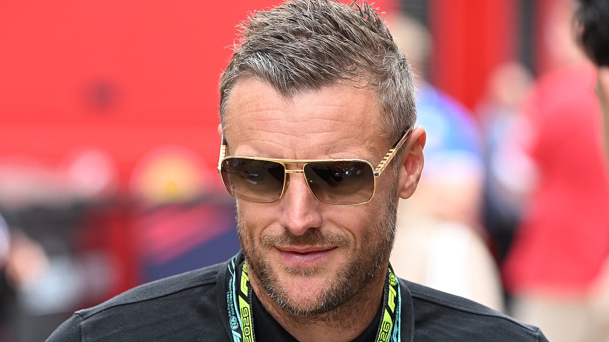 Jamie Vardy mulls surprise move to Brazil after receiving a 'considerable' offer from Sao Paulo - with West Ham also in talks with striker 1 30f46aa82714c4d87f8a7f577945dd609fe1d4f3bfd4949528ca43614d8153ef