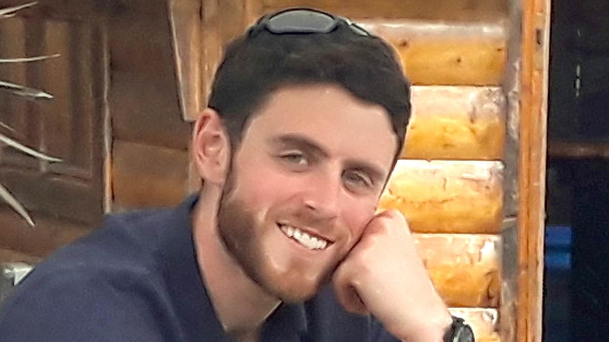 Petition to keep PC Andrew Harper's killers in jail passes 1million signatures as pressure grows on Andy Burnham to keep them behind bars 1 36ab7fdab23c0f86f66dbde6ac5c795e521220d02f7505bd0d7332a7437abbf0