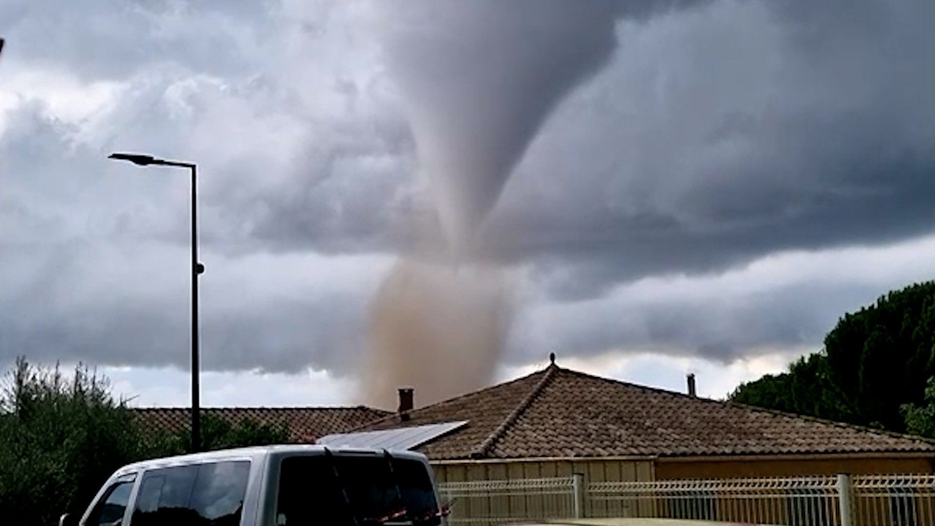 Rare tornado near Carcassonne in France causes damage and injuries 1 49b891e81f933b846f68b7dbca115205660c342d58f131160f4c8d11a99b4200