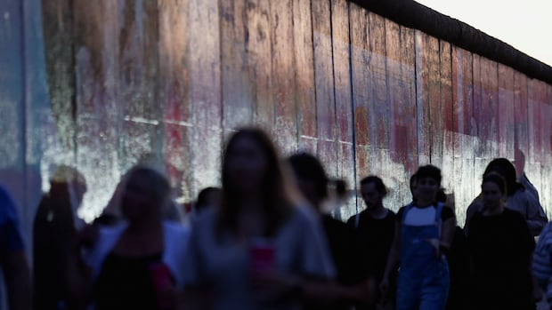 65 years after the Berlin Wall was built, Germany’s east-west scars help feed a rising far-right party 1 558773fb9e47b09310211c7cd310b5d39762d2c47cb4b641003bfb9872cfd463