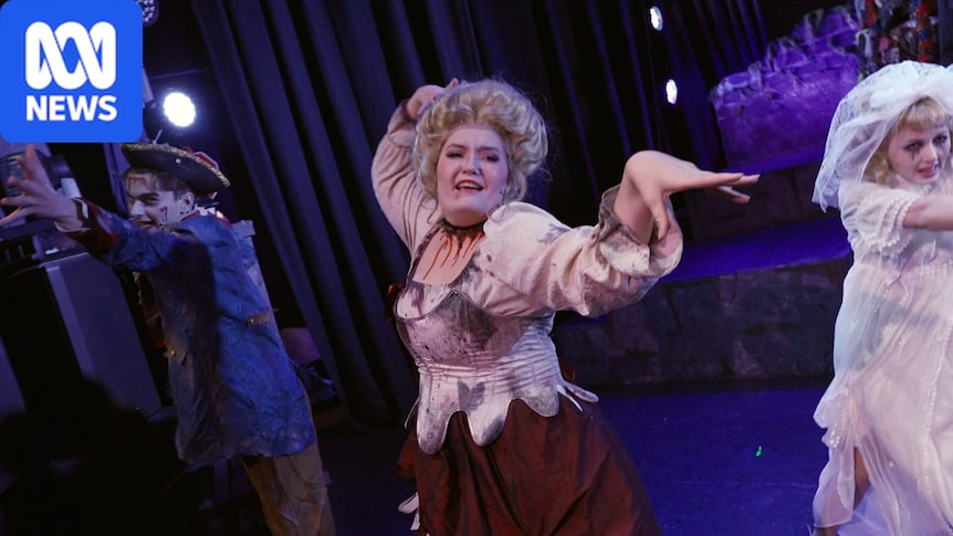 As big musicals struggle, Brisbane's indies are innovating to keep the spotlights on 1 5e8520e6234be51c0a94d0638e877b66f14f862840dc2c024fe84a9df9eb95e0