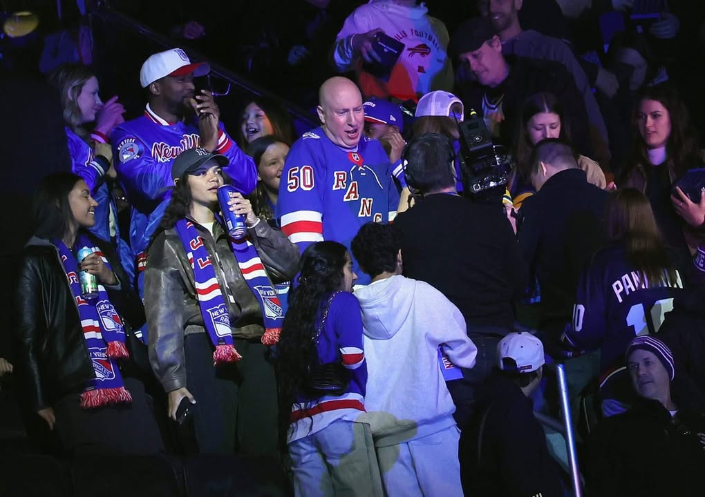 Rangers superfan 'Dancing Larry' to be added as defendant in Madison Square Garden lawsuit: An ex-member of the Rangers' in-game hype team accused superfan Larry Goodman of "a pattern of persistent and unwelcome physical contact." #Rangers #DancingLarry #MadisonSquareGarden #NHL #hockey 1 60e5e2c8f9a9ac357eaa83a092629f0e29090ccc