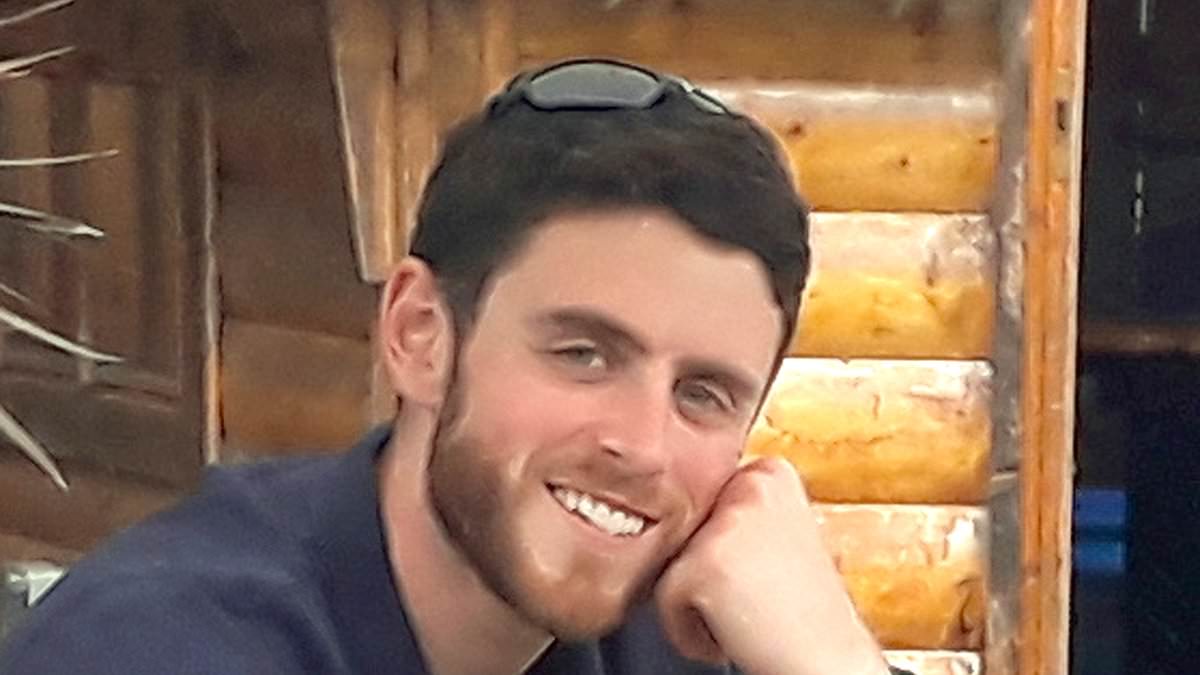 Labour's plan to release thousands of killers, thugs and paedophiles early - including two of PC Andrew Harper's killers - thrown into chaos as nine in ten probation officers vote for industrial action 1 680d0188b208e155f3d7cea79d7afea201012af28d098ac551f5814b9cbf86dd