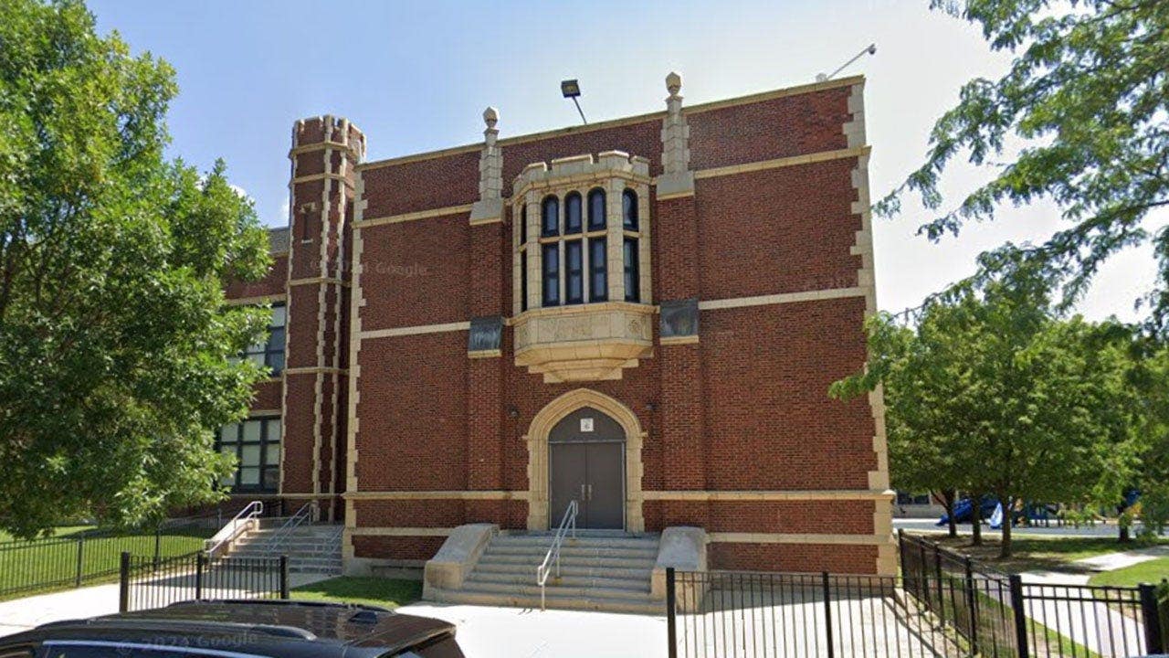 2 custodians dead in possible murder-suicide at Chicago elementary school 1 68d2b4f7065d224dacdbc4d028f767f4c0e1e6559b3b6b741521951c7d3393be