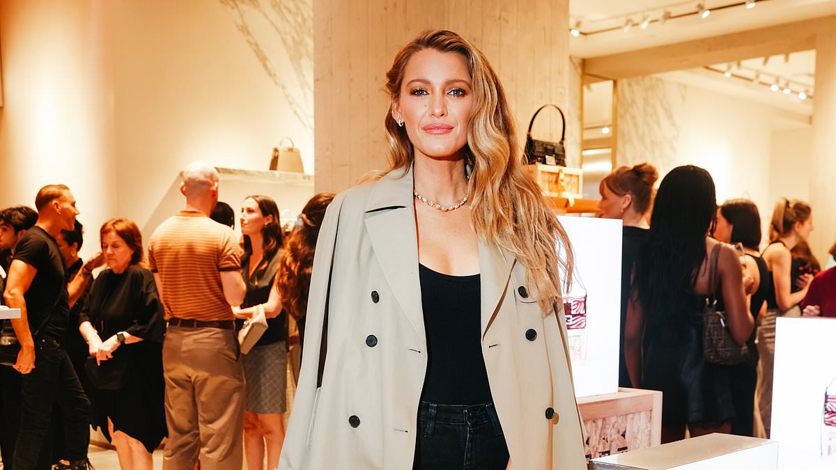 Blake Lively gets humiliating $400k legal fees payout from Justin Baldoni after demanding $8m following their bombshell settlement 1 6a0cdf2cd0241ee23e1fc29c0cfede8fe2967b73b78d7b49e5125193d96b5426