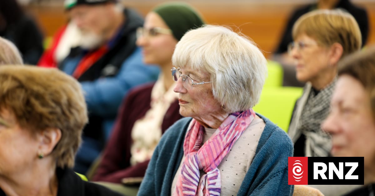Older Kiwis struggle with basic living expenses: 'We are living in a very bad time' 1 6de82d4ed481169dcfdfa5b1398e11b93ea0ac4b2515b5be12c491978c9e5fc4