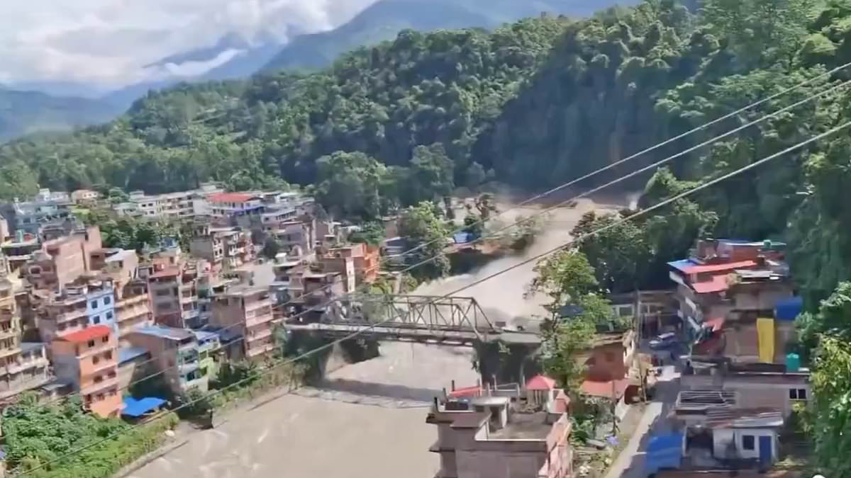At least 47 Americans are missing in devastating flash floods caused by catastrophic earthquake in Nepal 1 6f867ba9e2a5d74fe11ecdd17539d5579ab4005ceeeec9445a7efa9ec611938f