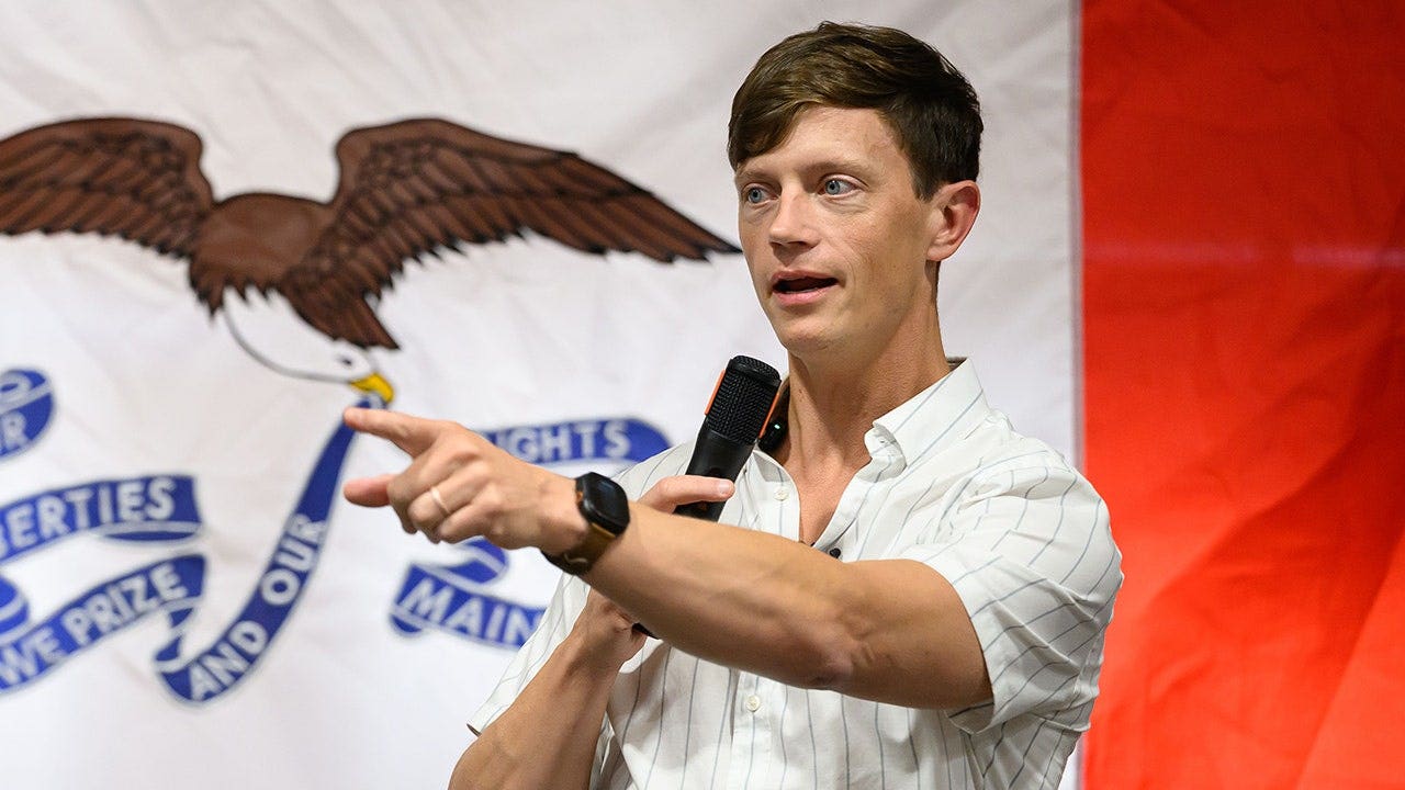 Iowa Dem gubernatorial candidate says he would not want Biden or Harris to campaign for him 1 704c23a16936a0649ccf84a4a0cff6623db4ad38e625df004314148c51d1f7e9