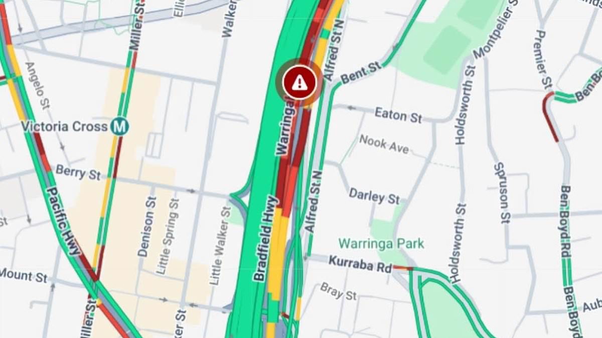 Sydney Harbour Tunnel closed due to car fire causing traffic delays 1 741b1fdf90acd2f2f3d98dbda85c44cb8abd2a397df78f12650f69e62a26b1f2