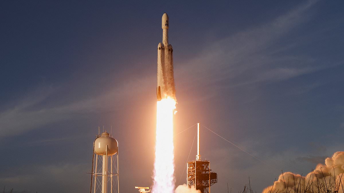 Tense launch for NASA's new ultra-powerful $4.3bn telescope: 'It's going to find tens of thousands of planets' 1 7cab94153358f015a3f36f4bef2be47b4c3e26f0696019988ac28027ba33ee80