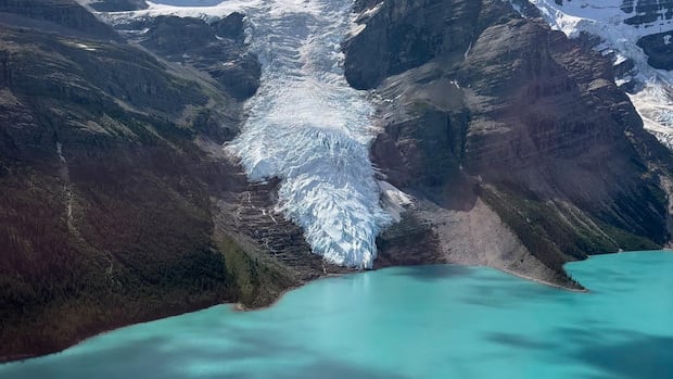 'Visual symbol of climate change': Mount Robson's Berg Glacier no longer reaches lake 1 80594e8fa04bd7aa82d5db4d6b37bddc9bdd747d222b4bc972e17662b48711ed