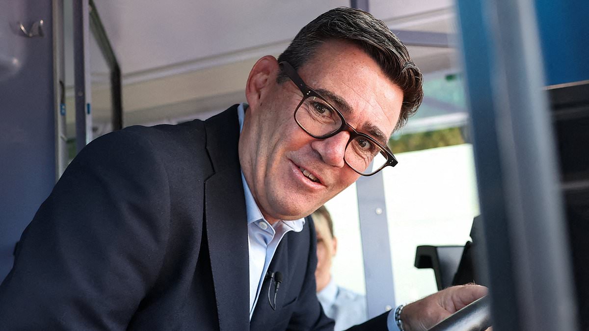 STEPHEN GLOVER: The coming week will be Andy Burnham's biggest test. But this is how he's already giving every indication he's not up to the job 1 8a356e9f1f3fb3fb66fcf1bb9dbb70ff25177911c85315fef2c0240f927e083c