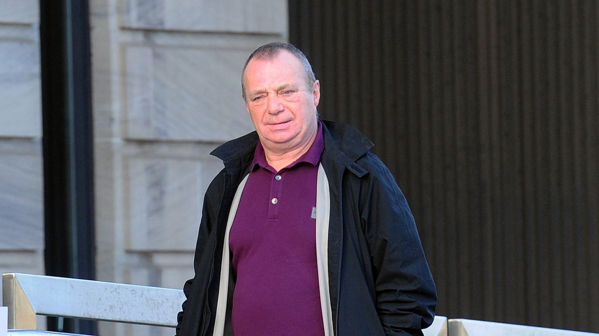 Gang boss Eddie Lyons' rise from poor Glasgow scheme to head of feared mob 1 93ca081d96b81b94db6daee59194dee4cd71a96a5d445484812111246d6fc500