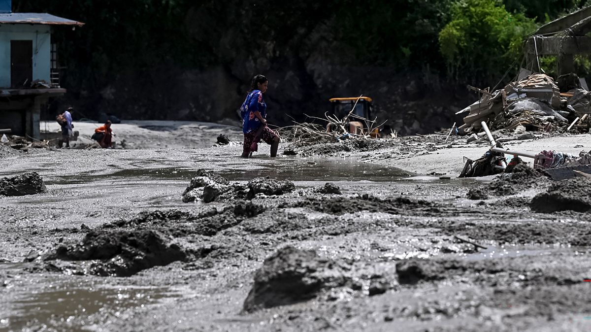 Nepalese man living in Scotland loses brother, uncle and cousin in floods 1 983300f43adfb985877dccad03f0d1343ac33908dd4981db5729292bc85637d5