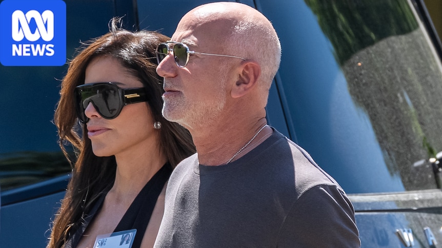 Bezos consortium enters 'definitive agreement' to buy Liverpool stake 1 9dd6111df1330b409b14c1483cc1f378ea627ec7235aea3ef78f3510bb8ba5f2