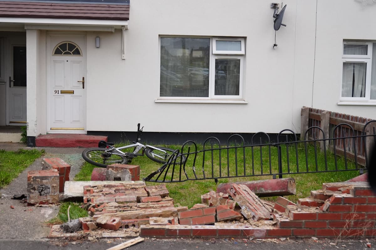 Vehicle hits wall outside house minutes away from A66 crash and fatal house fire 1 a1616ad03940c0b5408c4b35632326b01e2e0205f433951835ef62f4890021d1
