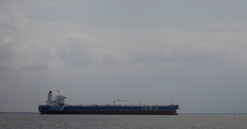In Win for Trump, Chevron Is Said to Be in Talks to Expand in Venezuela 1 b405e05fb697dc74f3589d964ad5dc114784ebe2fa876dbc102bcb6790318b10