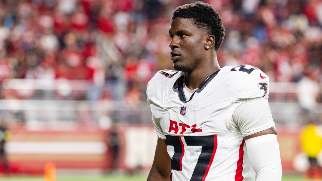 Falcons' Pearce suspended 8 games after arrest 1 b8483148a770684be4b4684c80f692b50940d7c64fc4b22de31569298a59149e