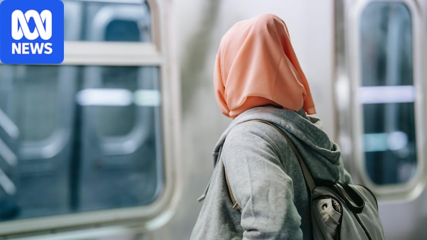 Anger and confusion over Labor's planned refugee cuts 1 b8760d5272832c081753e22802bee80cf79063b578ae3415b8b8cf695a5003cf