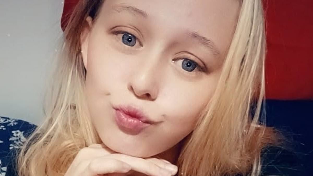 Mother let men commit unspeakable acts against her two young daughters in exchange for money, cops say 1 bb62d60acc2d16a97fb064c8728bf73cd193591165406af822fd7de48c41abc6
