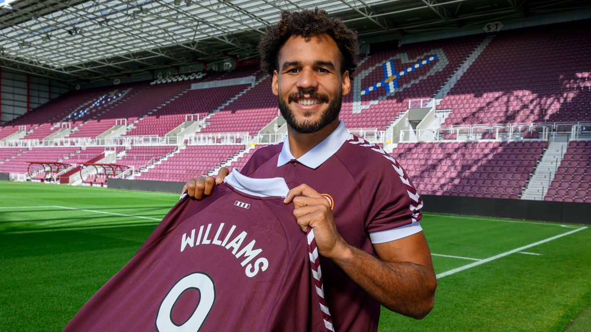 JJ Williams at ease filling Hearts No 9 shirt as lessons from Vienna epic make up for museum lockout 1 bc05bb65cc8875c42db671c4401fd96298e344b65a2ecf84ce19b9e8dc1bdebc