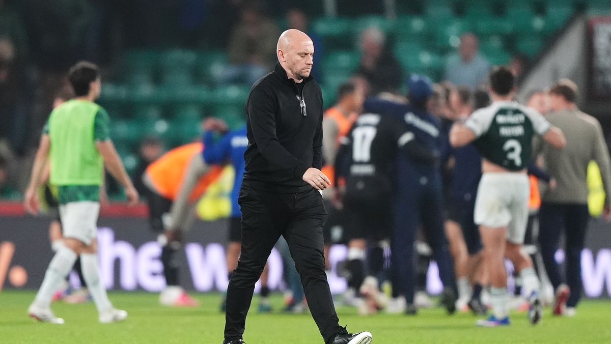 David Gray on 'sting' of Hibs Conference League collapse as Miguel Chaiwa sent message after Gent nightmare 1 c8c403cd1d01e37ac70a31bff5d4d092820e2fb63bc0862594b2cda1b5b0eb32