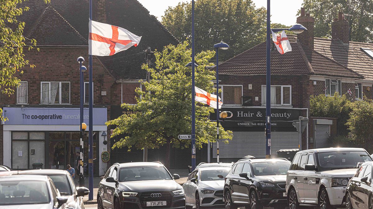 Birmingham council moves to ban British and St George's flags 'to protect public safety' 1 ccf2ad7660858942dc525f364ed5df2e0266a546bafde777d32bfb5c89e230a7