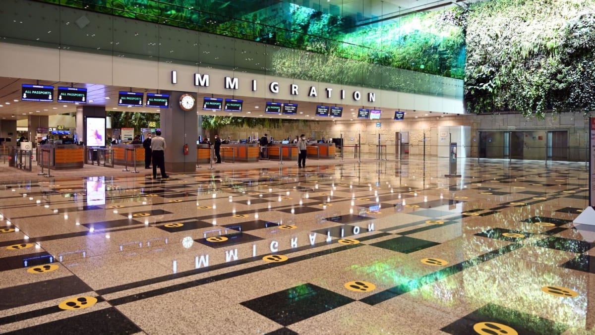 Man fled Singapore on fishing boat to avoid jail, caught at Changi Airport more than 20 years later: Despite being wanted by the authorities, Tan Khi Wie returned to Singapore several times using Indonesian passports under the false identity "Ken Srona". #Singapore #ChangiAirport #Immigration #FalseIdentity #JusticeServed 1 d12bbd227be5e501f4ab73474a9eec6b7d5755ac 1