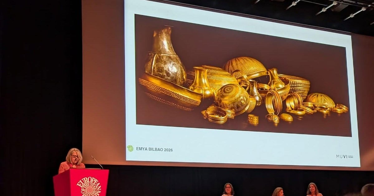 Ancient gold treasures stolen from museum in "super-fast" raid 1 da2c44d7211ebaa9725b3b1f6af31a5830af4d321e5f76749eef3a5eeecc12e9