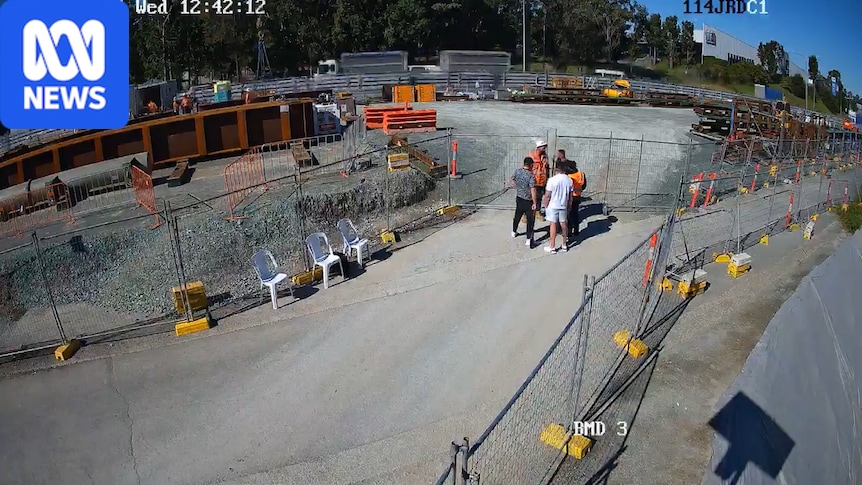 Construction worker confronted by men linked to bikie gang, CFMEU inquiry hears 1 da6fa28f8dd28087efa8907416391ab2ff197ca682618e76eee61398a4b009ae