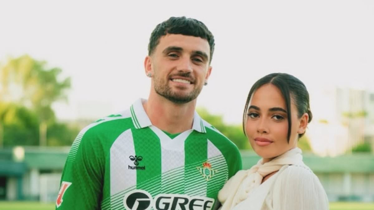 Private jets, a designer wardrobe and luxury holidays - inside influencer Lauren Bowry VERY lavish lifestyle that comes with being WAG to Irish hero Troy Parrott 1 db2c342287ca5ae9cac995af6759926bacfaf8ae76e7eec1c5fce116b66870cc