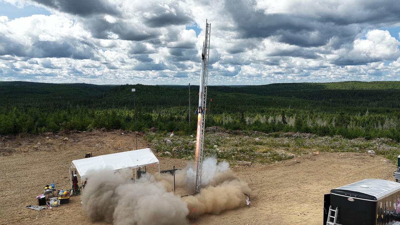 Ontario students launched a rocket 19,354 metres in the air | The Moment 1 dc4602ed1d49e7b634234d4051a0f29a80c227b40a42697730e14e10a53e1a01